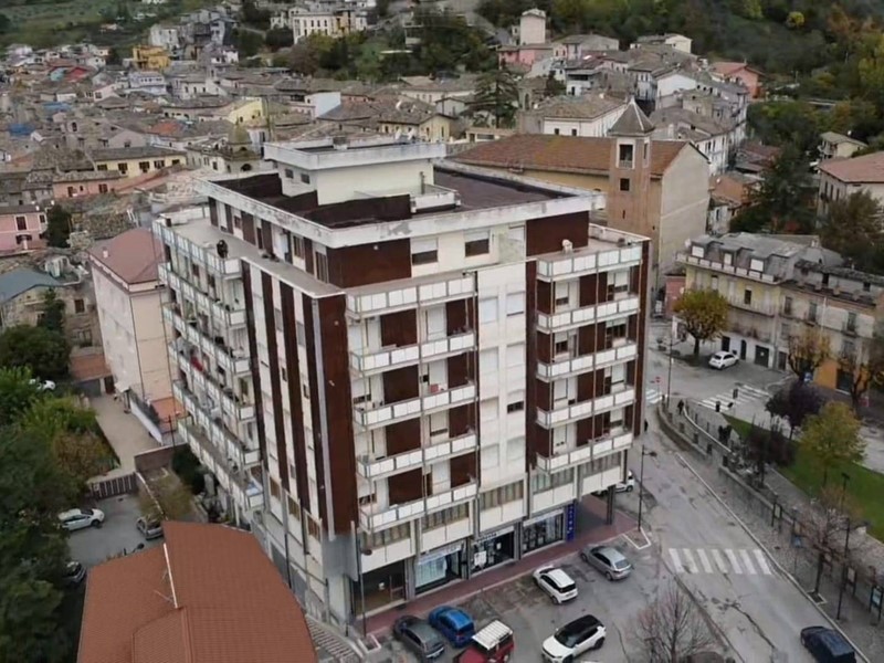 Appartamento in Vendita a Montorio al Vomano, 240'000&euro;, 210 m²