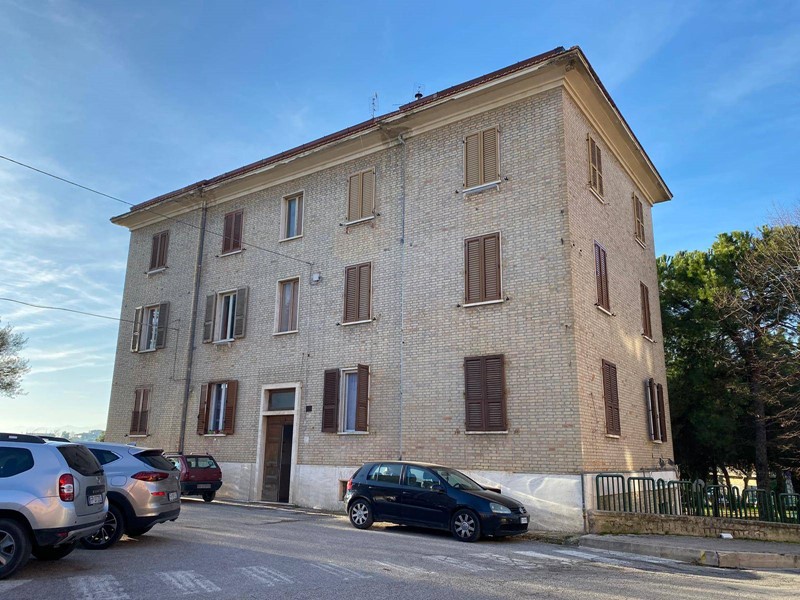 Appartamento in Vendita a Spinetoli, 70'000&euro;, 87 m²
