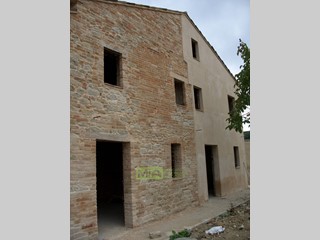 Rustico in Vendita a Montedinove, 195'000€, 155 m²