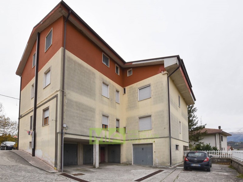 Appartamento in Vendita a Amandola, 75'000€, 70 m²