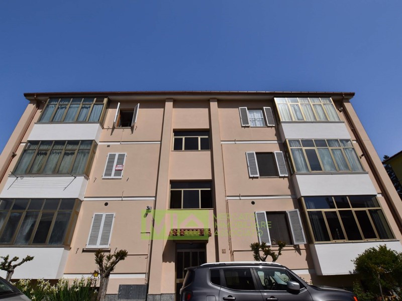 Appartamento in Vendita a Amandola, 69'000€, 97 m²