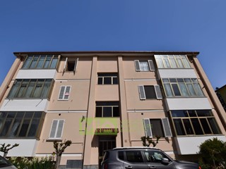 Appartamento in Vendita a Amandola, 69'000€, 97 m²
