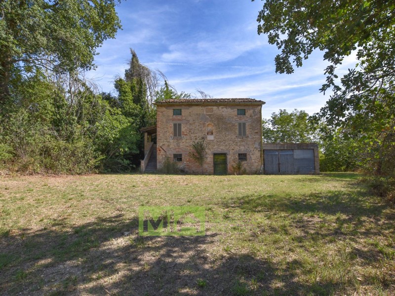 Rustico in Vendita a Montedinove, 200'000€, 170 m²