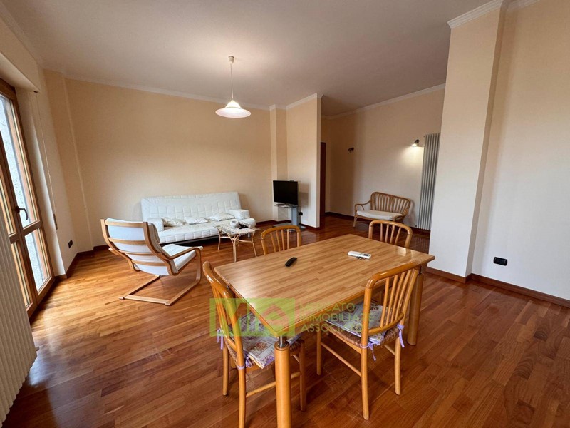 Quadrilocale in Vendita a Grottammare, 120 m²