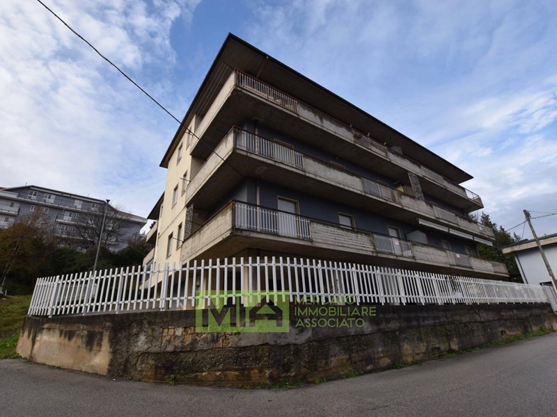 Appartamento in Vendita a Roccafluvione, 110'000€, 115 m²