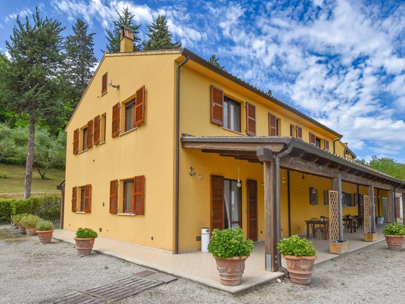 Rustico in Vendita a Ponzano di Fermo, 790'000&euro;, 400 m²