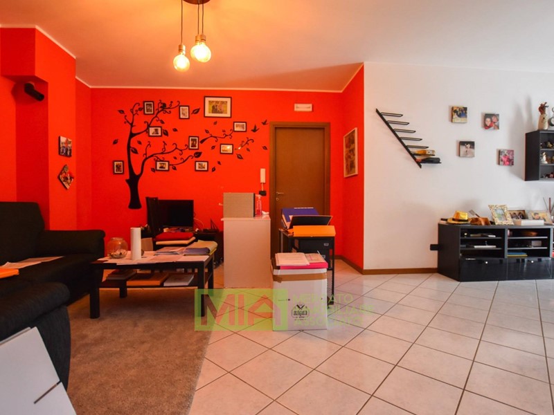 Appartamento in Vendita a Comunanza, 190'000€, 100 m²