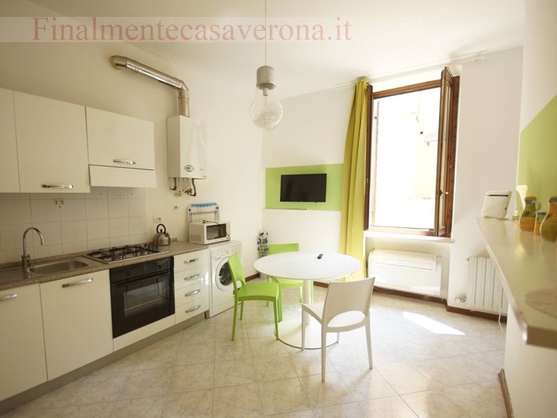 Bilocale in Affitto a Verona, 800€, 55 m²