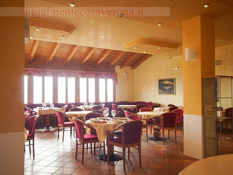 Attività commerciale in Vendita a Bleggio Superiore, 430'000€, 385 m²