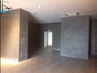 Immobile commerciale in Vendita a Poggio Mirteto, 220'000&euro;, 240 m²