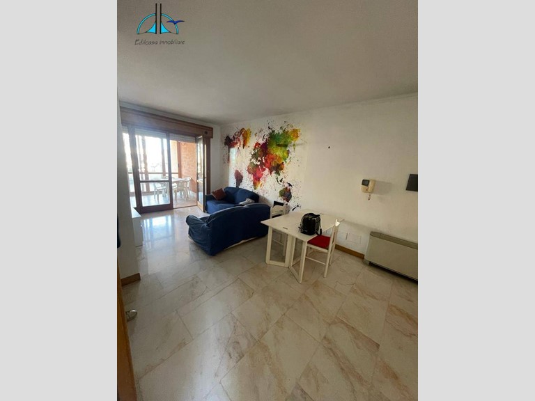 Quadrilocale in Vendita a Roma, 339'000&euro;, 98 m²