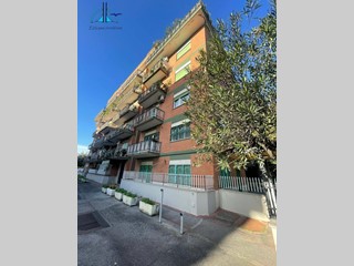 Appartamento in Vendita a Roma, 230'000&euro;, 100 m²
