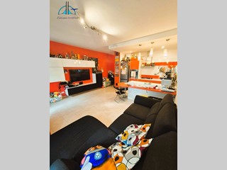 Trilocale in Vendita a Roma, 219'000&euro;, 61 m²