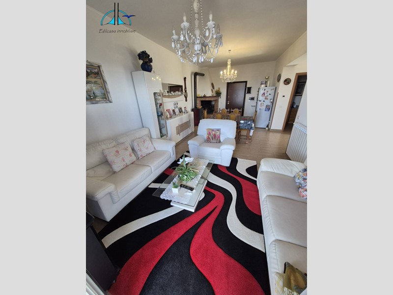 Appartamento in Vendita a Nerola, 96'000€, 95 m²