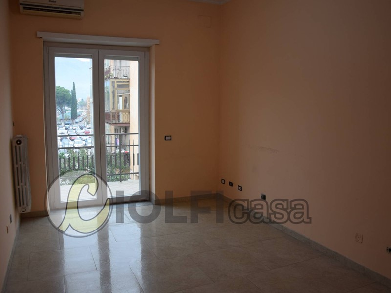 Ufficio in Affitto a Cassino, 200€, 12 m²