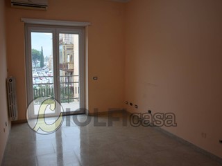 Ufficio in Affitto a Cassino, 200€, 12 m²