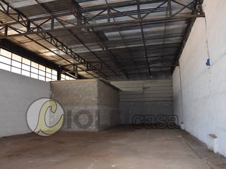 Immobile commerciale in Vendita a San Vittore del Lazio, 150'000€, 933 m²