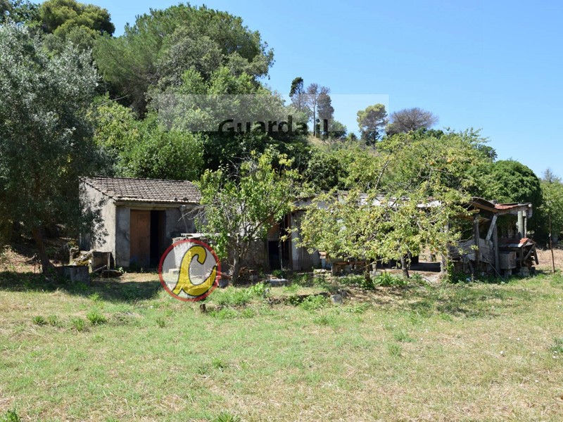 Immobile commerciale in Vendita a Gaeta, 80'000€, 87 m²