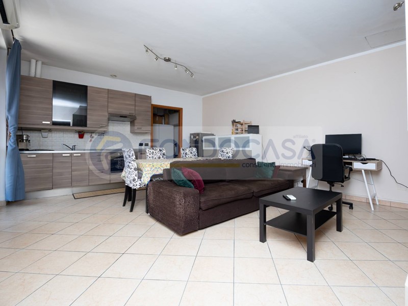 Bilocale in Vendita a Rho, 220'000€, 90 m²