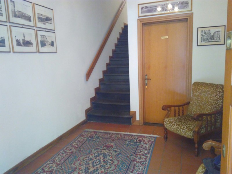 Ufficio in Affitto a Castelfiorentino, 600&euro;, 60 m²
