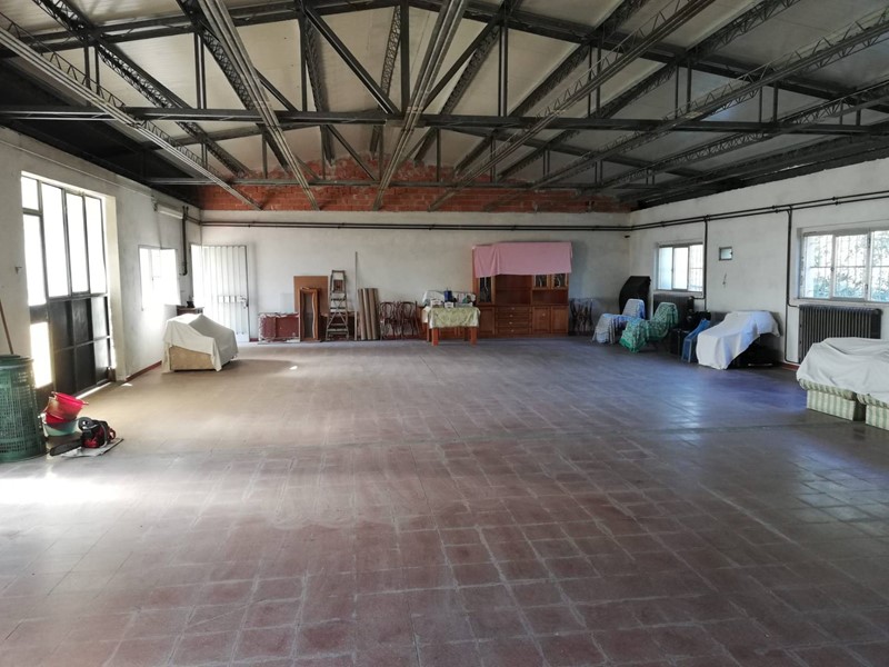 Attività commerciale in Affitto a Certaldo, 750€, 200 m²