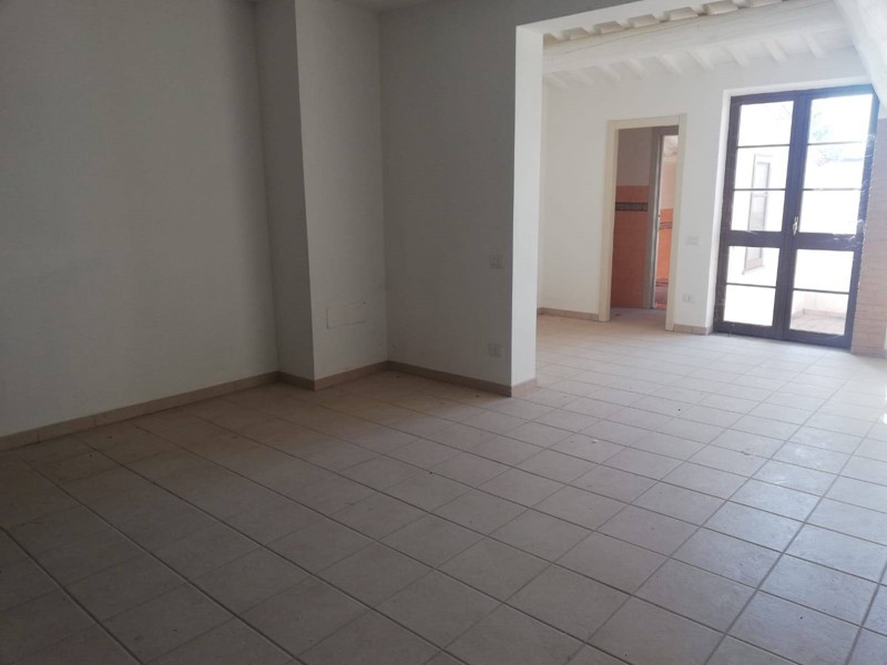 Appartamento in Affitto a Castelfiorentino, 650&euro;, 90 m²