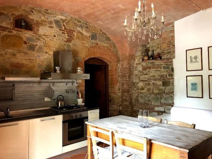 Bilocale in Affitto a Montaione, 650€, 53 m²
