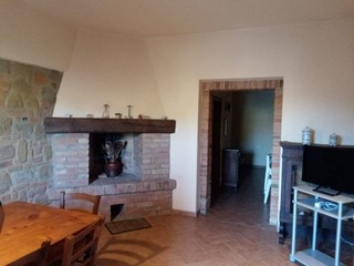 Casa Semi Indipendente in Affitto a Gambassi Terme, 500€, 55 m²