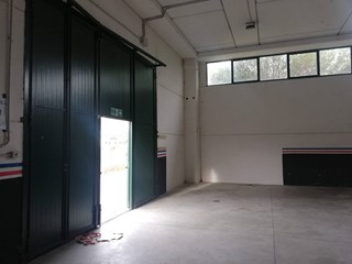 Attività commerciale in Affitto a Certaldo, 2'000€, 400 m²