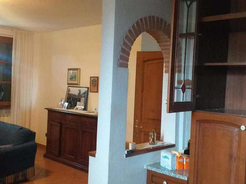 Casa Semi Indipendente in Affitto a Gambassi Terme, 750€, 120 m²