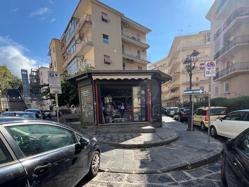 Immobile commerciale in Vendita a Torre del Greco, 75'000€, 25 m²