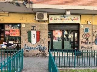 Attività commerciale in Vendita a San Giorgio a Cremano, 11'000€, 40 m²