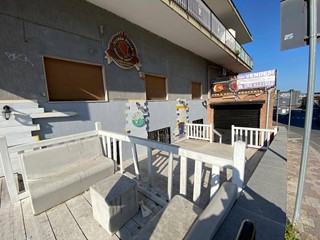 Negozio in Vendita a San Giorgio a Cremano, 399'000€, 370 m²