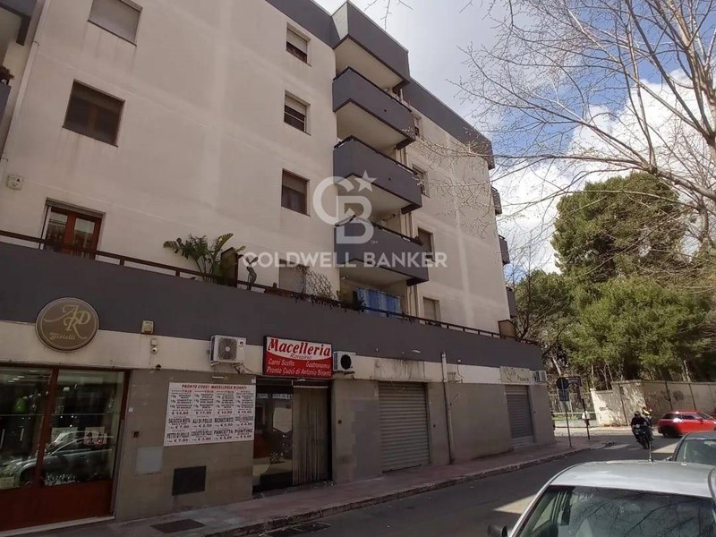 Immobile commerciale in Affitto a Brindisi, 490€, 46 m²