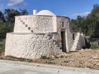 Cascina in Vendita a Carovigno, 165'000€, 120 m²