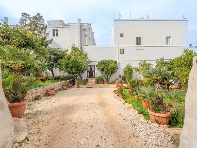 Rustico in Vendita a Ostuni, 1'250'000€, 250 m²