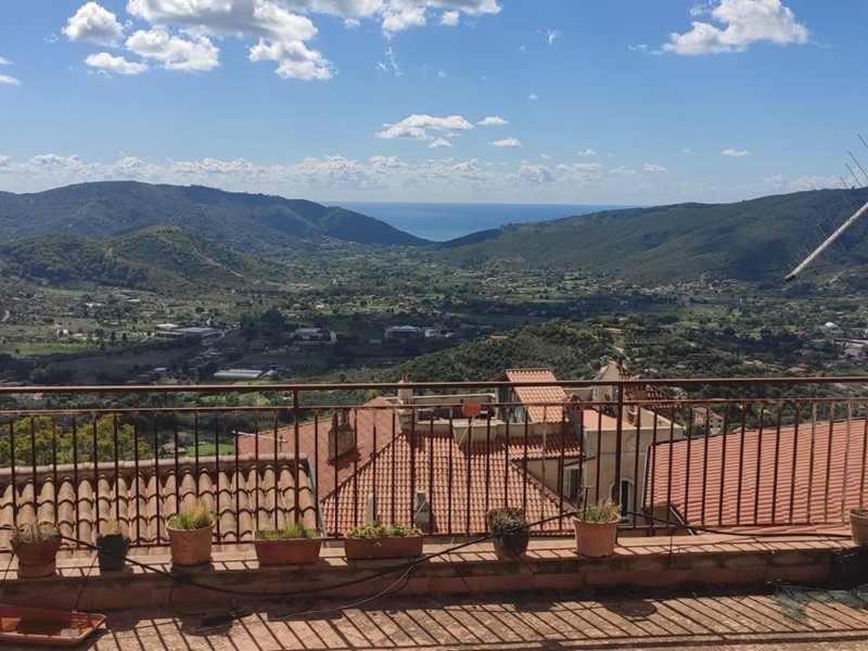 Appartamento in Vendita a Castellabate, 210'000&euro;, 243 m²