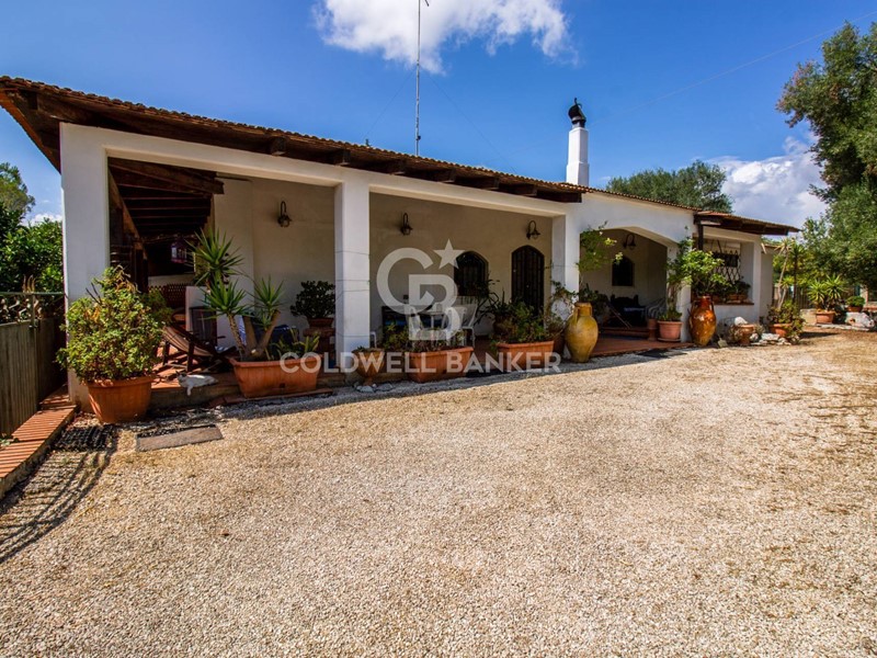 Villa in Vendita a Ostuni, 260'000€, 100 m²