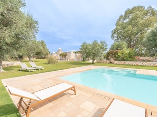 Cascina in Vendita a Ostuni, 950'000€, 150 m²