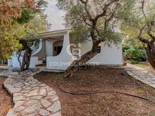 Casa Semi Indipendente in Vendita a Ostuni, 370'000€, 81 m²