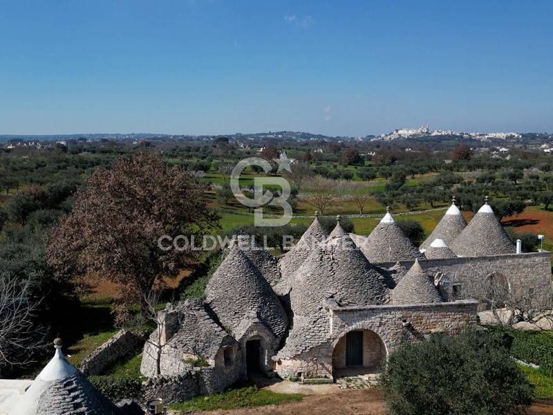 Cascina in Vendita a Cisternino, 440'000€, 200 m²