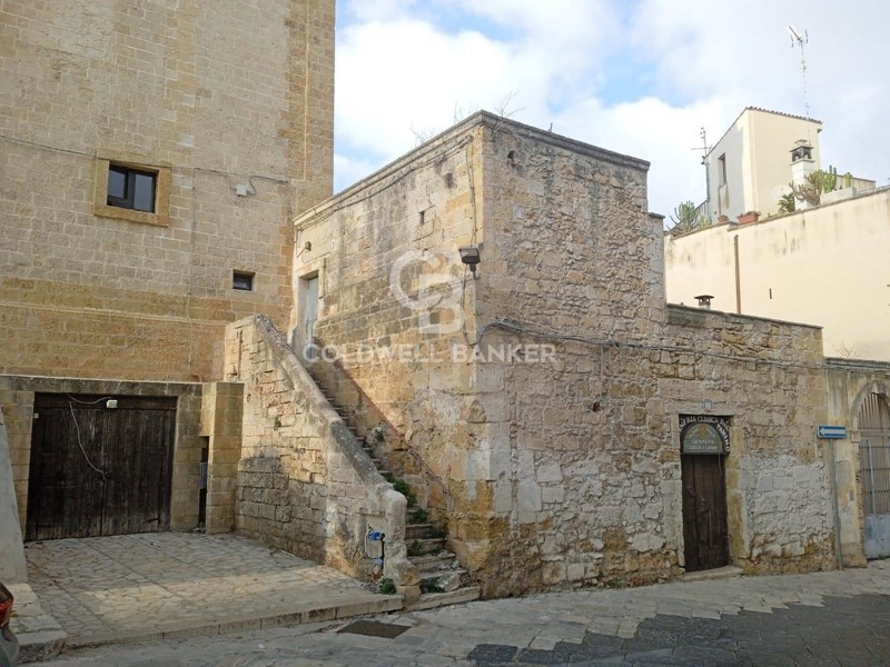 Immobile commerciale in Vendita a Brindisi, 438'000&euro;, 500 m²