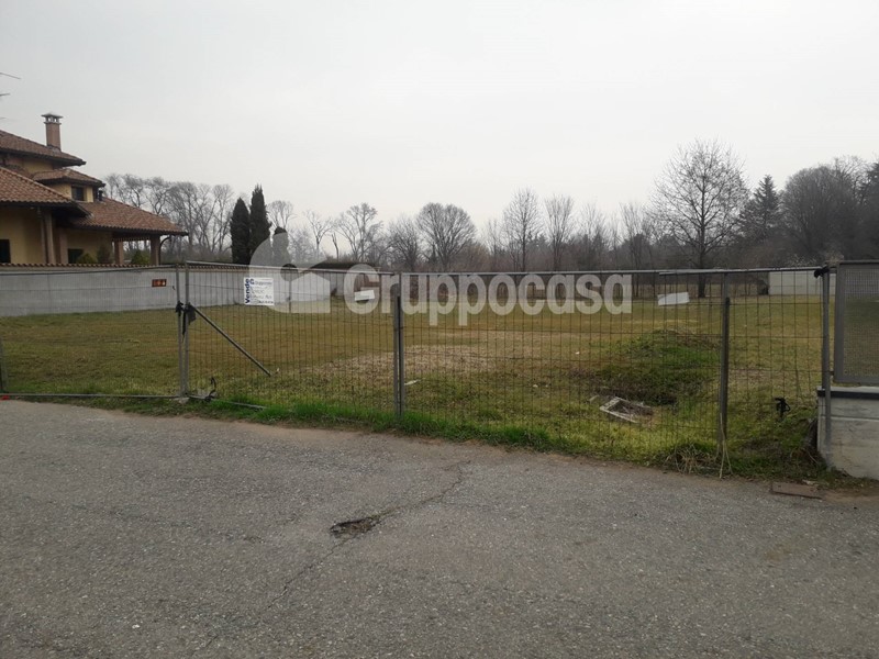 Terreno edificabile in Vendita a Inveruno, 180'000€, 911 m²