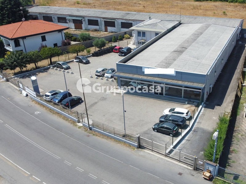 Capannone in Vendita a Magenta, 485'000€, 550 m²