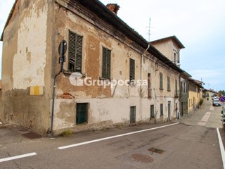 Appartamento in Vendita a Boffalora sopra Ticino, 180'000€, 450 m²