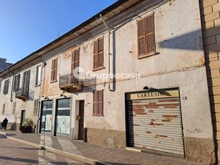 Appartamento in Vendita a Magenta, 370'000€, 453 m²