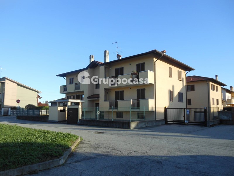 Bilocale in Vendita a Bernate Ticino, 146'000€, 75 m²