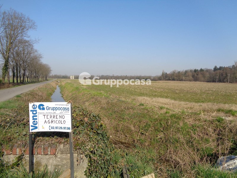 Terreno agricolo in Vendita a Magenta, 272'000€, 88760 m²