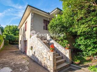 Villa in Vendita a Sedriano, 315'000€, 230 m²