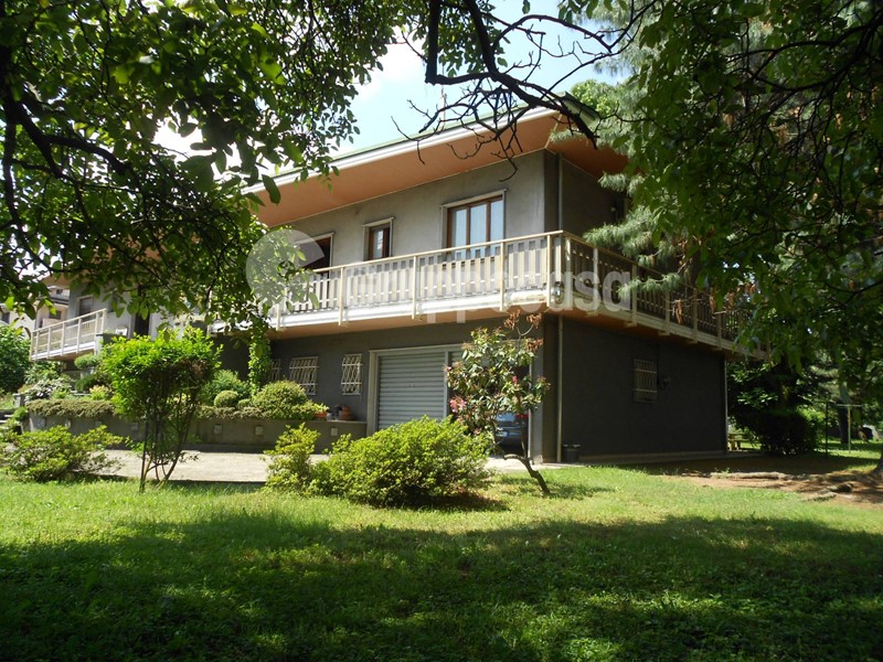 Casa Semi Indipendente in Vendita a Corbetta, 720'000€, 320 m²